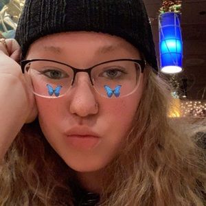 Meet your Posher, Nikki